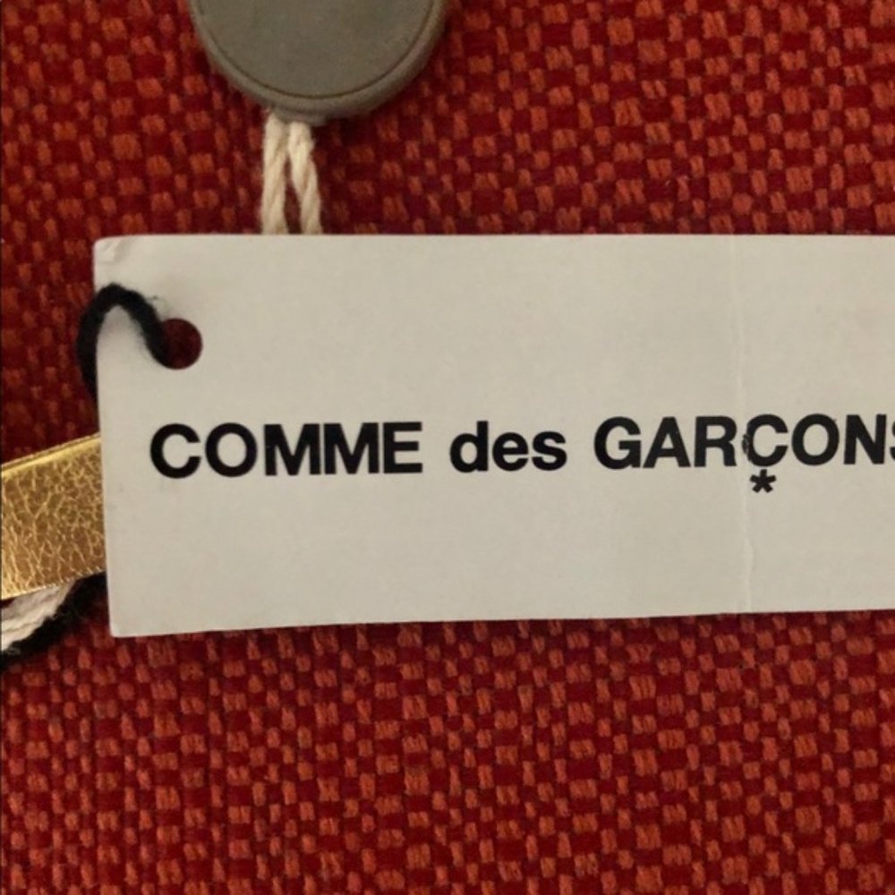 SOLD! Comme des Garcons Embossed Gold Long Wallet - Picture 3 of 10
